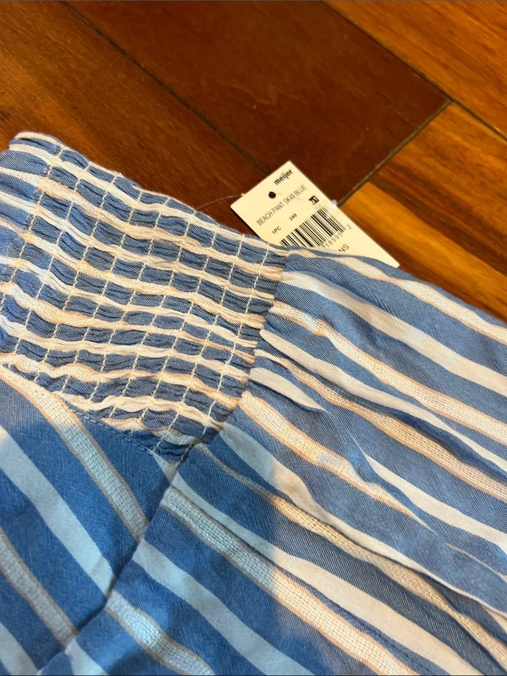 Angie Blue and White Striped Wide-Leg Cropped Pants new with tags - Picture 3 of 14